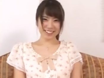 デカチンを見て喜ぶポニテ美少女と生パコ素人顔射ハメ撮りのアダルト動画