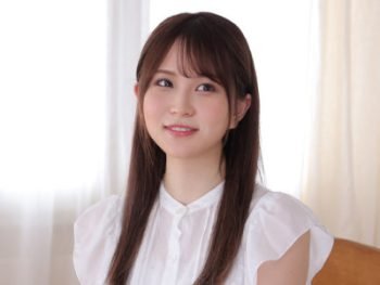 身長167cmの高身長スレンダー美女がAVデビュー！女子校生お姉さんコスプレパイパンフェラオナニーデビュー作酒井莉乃のアダルト動画