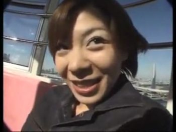 貧乳素人妻とお台場デートでプチ露出！我慢できずにホテルで即ハメぶっかけ実録ハメ撮り！素人痴女人妻ハメ撮りフェラ手コキぶっかけ露出のエロ動画