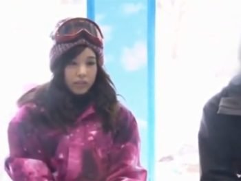 スキーをしに来ていた素人娘がMM号で友人と禁断のパコ素人お姉さんぶっかけのアダルトエロ動画