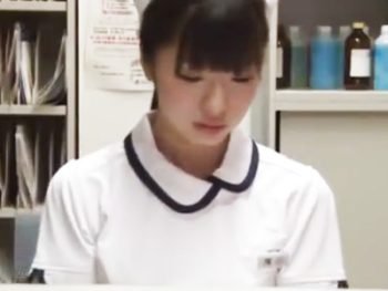 新人ナースを睡眠薬で眠らせて手術台で好き放題ピストンする鬼畜ドクターｗ美少女看護婦顔射のエロ動画