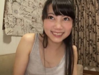 東京モンのザーメンを喜んで顔でもナカでも受け止める激エロ田舎娘ｗ美少女痴女中出し顔射フェラ...