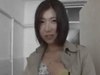 ド淫乱な人妻と公衆便所で目隠しハメ！素人人妻中出しハメ撮りの無料エロ動画