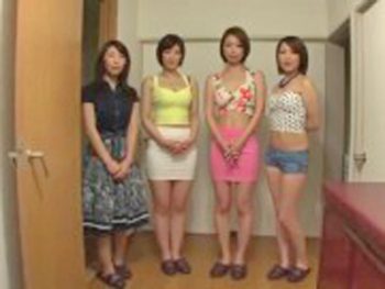 女だらけのシェアハウスでザーメン枯渇！！巨乳お姉さん痴女のエロ動画