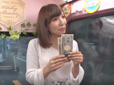 お金の魔力と若者チンポに素人妻が大喜びの不倫ファック！素人人妻ナンパのアダルトエロ動画