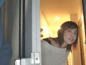 女友達に激エロ妻を紹介してもらって連続中出しセックス巨乳素人人妻中出しのアダルトエロ動画