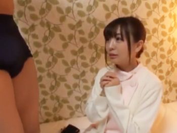 睡眠薬で眠らせた妹に中出し近視相姦セックス妹中出しの無料アダルト動画