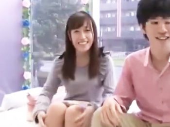 サークル仲間の男女が賞金獲得の為に性行為をする一部始終を盗撮ｗ素人美少女中出し盗撮のアダルト動画