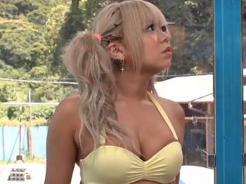 電話しているあそこに電マを当てたらどれだけ我慢できるのか？徹底検証！お姉さん辰巳ゆいのAV動画