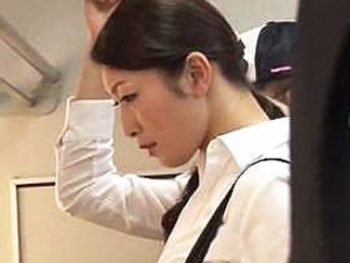 キモオタ客の濃厚ザーメンもおいしくゴックンする美少女メイド女子校生美少女コスプレフェライラマチオのアダルト動画