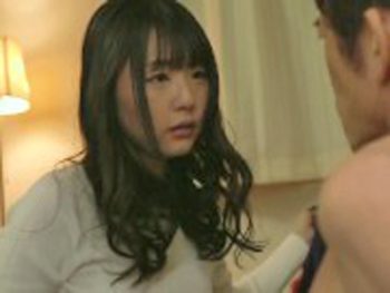 父親並に年の離れた中年男に恋をしてしまった美少女美少女パイパンつぼみのアダルト動画