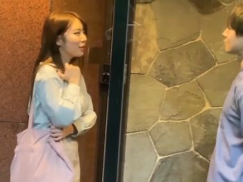 ちょっと遊んでそうなガチ素人をイケメンがナンパ！騙されてついてきちゃった子がアヘ顔イキｗ素...