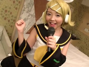 ぶっしゃぁああと潮吹きしちゃう早漏パイパンレイヤーがオネダリSEX美少女ロリコスプレパイパンハメ撮り潮吹きのアダルト動画