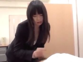 激カワOLが上司に迫られオフィスパコｗ巨乳美少女OLのアダルト動画