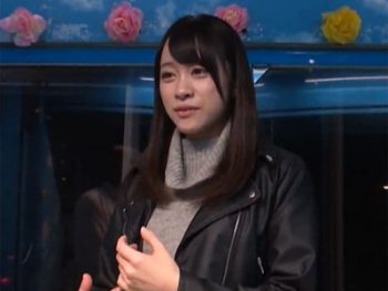 賞金につられてしまった素人娘がスケベゲームでイカされてアクメ顔披露素人美少女お姉さん顔射の無料AV動画