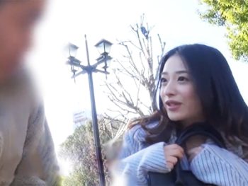 有名女優激似の美女が素人おっさんをガチ逆ナンパしてコスプレご奉仕パコお姉さん痴女コスプレハ...