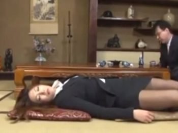 腹違いの妹がノーブラで誘惑→大しゅきホールドで中出しさせるドスケベ女子校生妹痴女めがね中出...