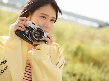 正に透き通るような透明感！若干19歳の天然美少女がAVデビュー美少女デビュー作小倉七海のアダルト動画