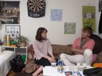 童顔ロリボイスの若妻さんが若い男に騙されて不倫盗撮！素人人妻ナンパ盗撮のアダルト動画