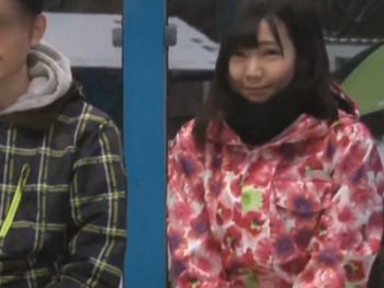 彼氏持ち素人娘が男友達とマッサ体験→挿入中出し事故！素人美少女中出しのアダルトエロ動画