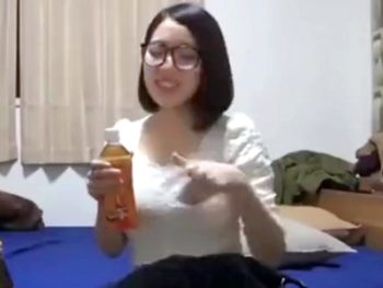 明らかに嫌そうな爆乳JKと大自然を満喫しながら青姦SEXｗ巨乳素人女子校生美少女レイプ露出のアダルト動画