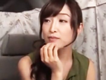 色気が漂う美人な奥様がカメラの前でオナニー晒して他人棒でイキ狂いｗ素人人妻中出しハメ撮りナンパオナニーの無料AV動画