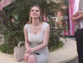 米ハリウッドでガチナンパした白人20歳天使のアヘ顔巨乳素人美少女の無料アダルト動画