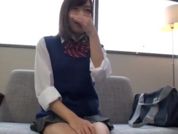 会社で借りたカメラで知り合いJKと主観ハメ撮り女子校生美少女中出しハメ撮りのアダルト動画