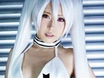 チンポを挿入したがる変態アニコス美少女とハメ撮り美少女コスプレハメ撮りのエッチな動画