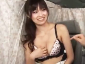 下着を見せて下さいとお願いしてまんまとホテルに誘導し寝取り性交ｗ素人人妻中出しハメ撮りナンパのアダルト動画