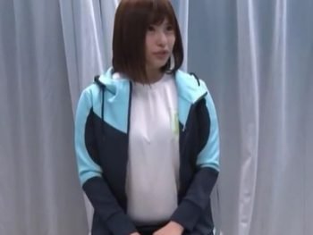 マッサージのはずが予想外の中出し展開にガチ焦りしちゃう素人娘素人美少女中出しレイプマッサージのエロ動画