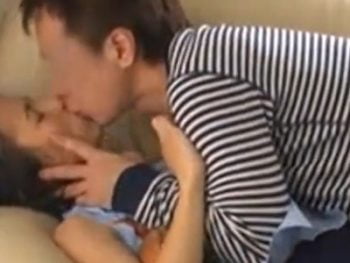 酔いの勢いで初対面男とセックスする人妻素人人妻のアダルト動画