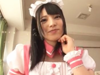 童顔巨乳の従順メイドのご奉仕ファック巨乳美少女コスプレ顔射上原亜衣のアダルト動画
