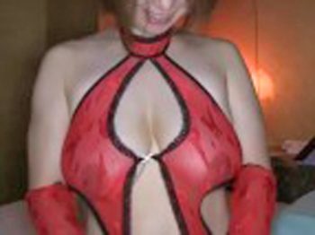 ウエディングドレス姿の美女がドレスを着たままでの3Pプレイで悶絶イキお姉さん中出し3Pのア...