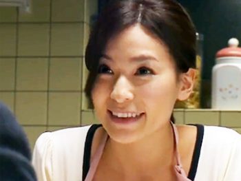 旦那のリストラを防ぐために自らの身体を差し出して肉便器になる美人妻人妻中出しレイプのアダルト動画