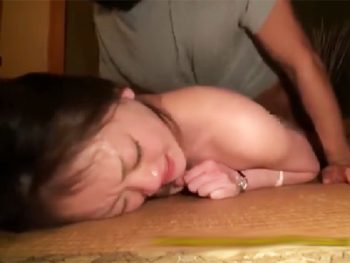 泣き叫ぶお姉さんを2人で乱暴に押さえつけて鬼畜ハメお姉さん顔射レイプ3PのアダルトSEX動画