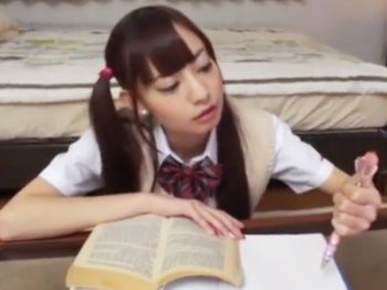 一緒に勉強していた幼なじみとエッチ→顔射にガチギレｗ女子校生美少女顔射のアダルトエロ動画