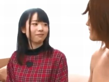 童顔の巨乳美少女が男優の超絶テクで何度もイキ乱れるｗ巨乳美少女のAV無料動画