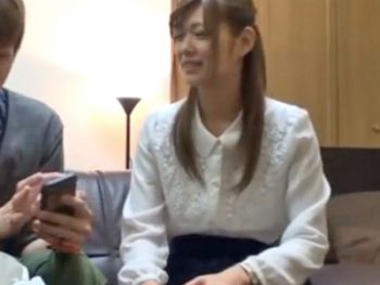 女子大生が初対面男となし崩しパコ展開！素人お姉さんフェラ手コキのアダルトエロ動画