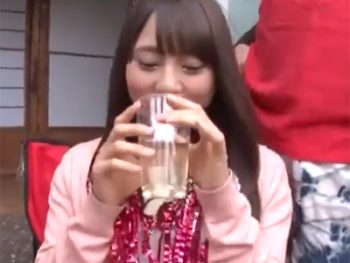 ヤリサーの乱交ハメ撮り映像流出！そこには可愛い彼女の姿が…巨乳美少女お姉さんハメ撮り乱交河...