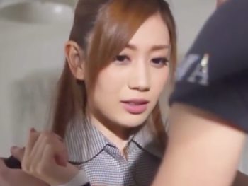 イケメン幼馴染に迫られて流されちゃう美女お姉さんギャルのアダルト動画