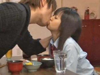 ロリJKな義妹と2人きりになったら近親相姦顔射レイプするのは当然ですｗ女子校生美少女顔射レイプ近親相姦のアダルトエロ動画