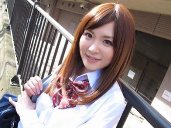 見た目からは想像できないほどの変態JKが男に跨ってイキ狂い女子校生美少女大橋未久の無料アダルト動画