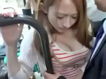 バスで巨乳美女を生ハメ痴漢巨乳お姉さん痴漢音羽レオンのエロ動画