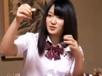 幼馴染が興味本位でドラッグ使用→ガンギマリ状態でパコ突かれて失禁お漏らしイキｗ女子校生美少女潮吹きのアダルト動画