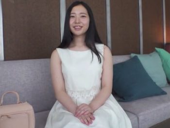 清楚に見えてドMの変態なお姉さんが目隠しプレイでアクメ連発お姉さんぶっかけ3Pのアダルト動...