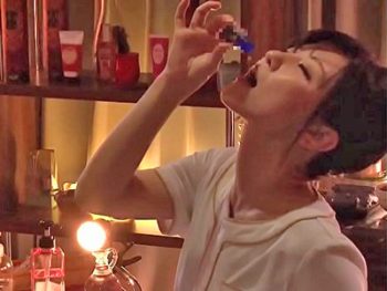 媚薬エステでエビ反り飛び跳ねが止まらない客に本番パコ巨乳美少女マッサージのエロ動画