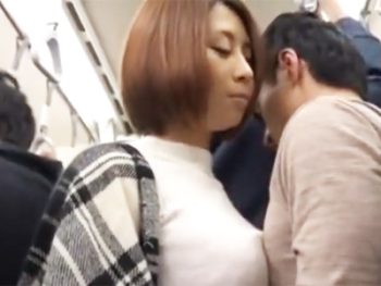 巨乳おっぱいでフル勃起！密着して擦りつけてたら痴女られパコ展開にｗ巨乳お姉さん痴女痴漢のアダルト動画