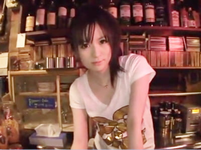 ドスケベなバーで働くギャル店員を店内ハメ！素人ギャルハメ撮りのアダルト動画