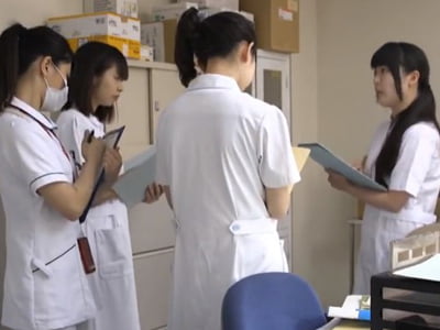 夜勤中のナースは疲れてるので顔射レイプに逆らえませんｗ素人お姉さん看護婦顔射レイプのアダルトエロ動画